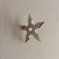 Patere shuriken dans le site N°1 de patère et porte-manteaux de france