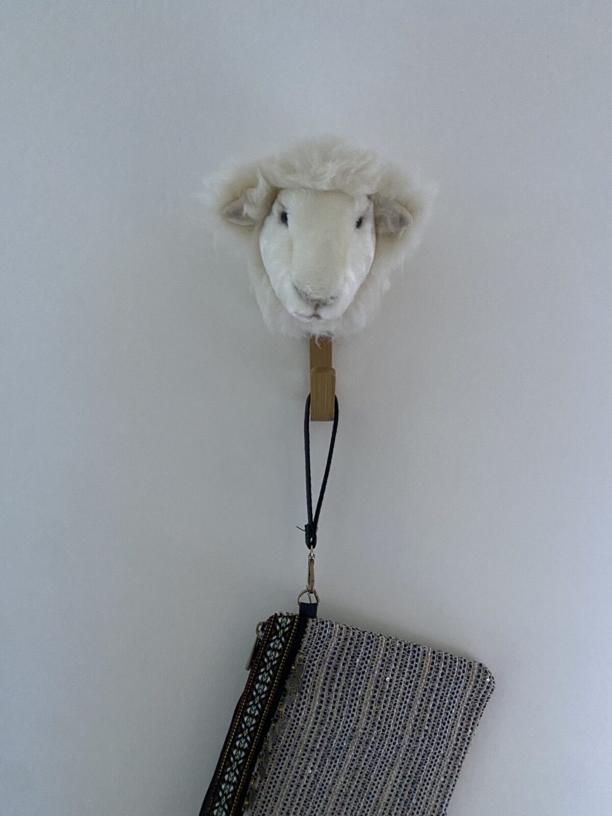 Porte-manteau chambre enfant mouton peluche