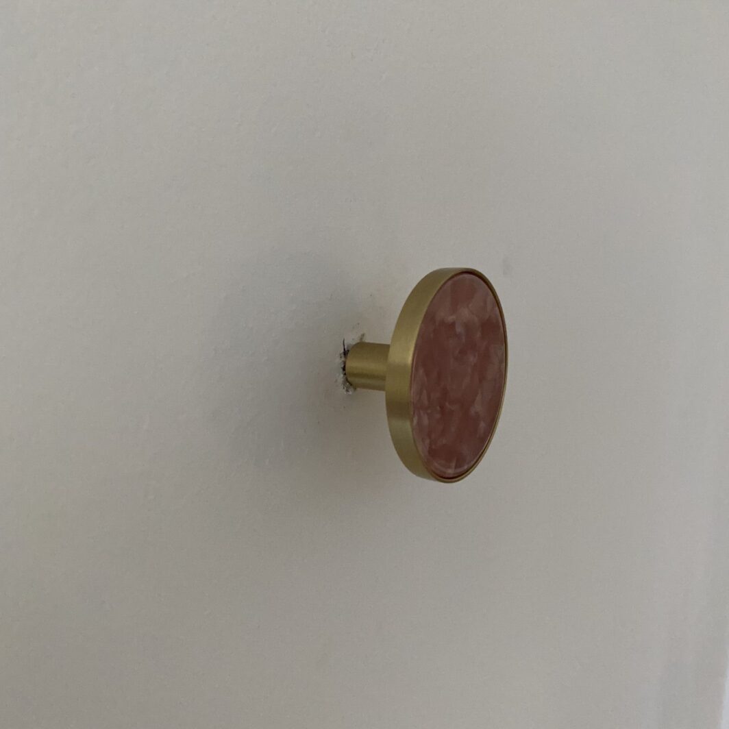 Patère à fixer cercle doré quartz rose