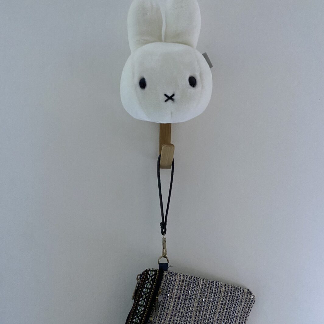 Porte-manteau chambre enfant miffy peluche