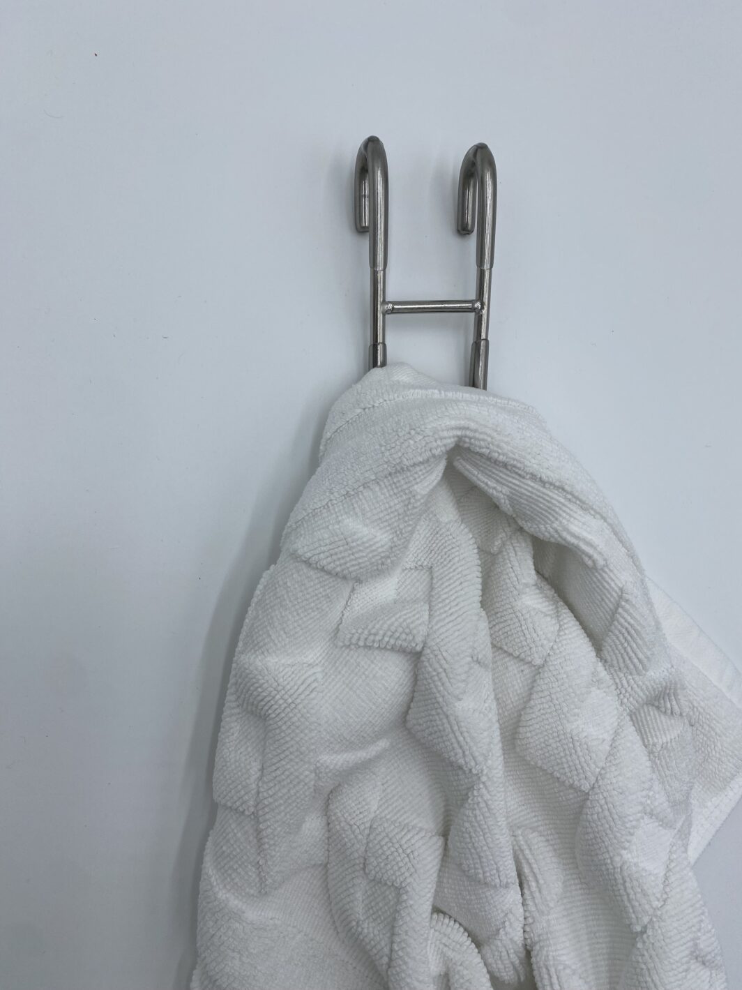 Porte-serviette pour paroi de douche