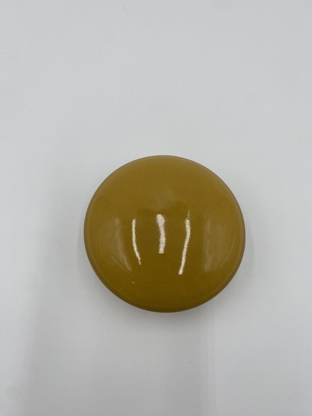 Patère bouton céramique 9 cm jaune ocre brillant