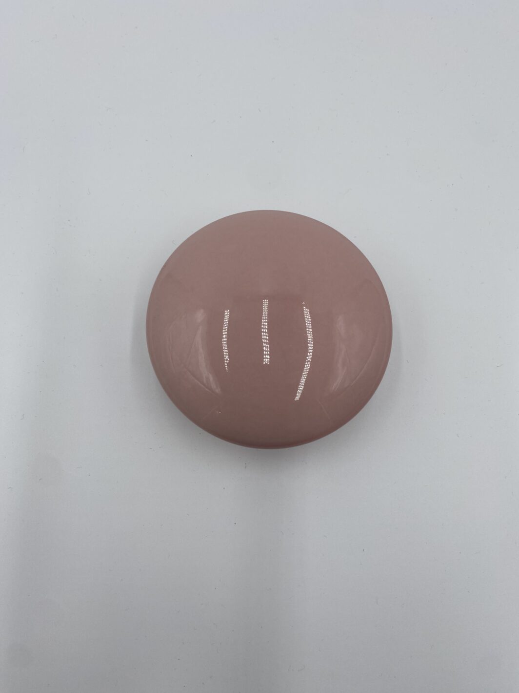 Patère bouton céramique 9 cm rose blush brillant